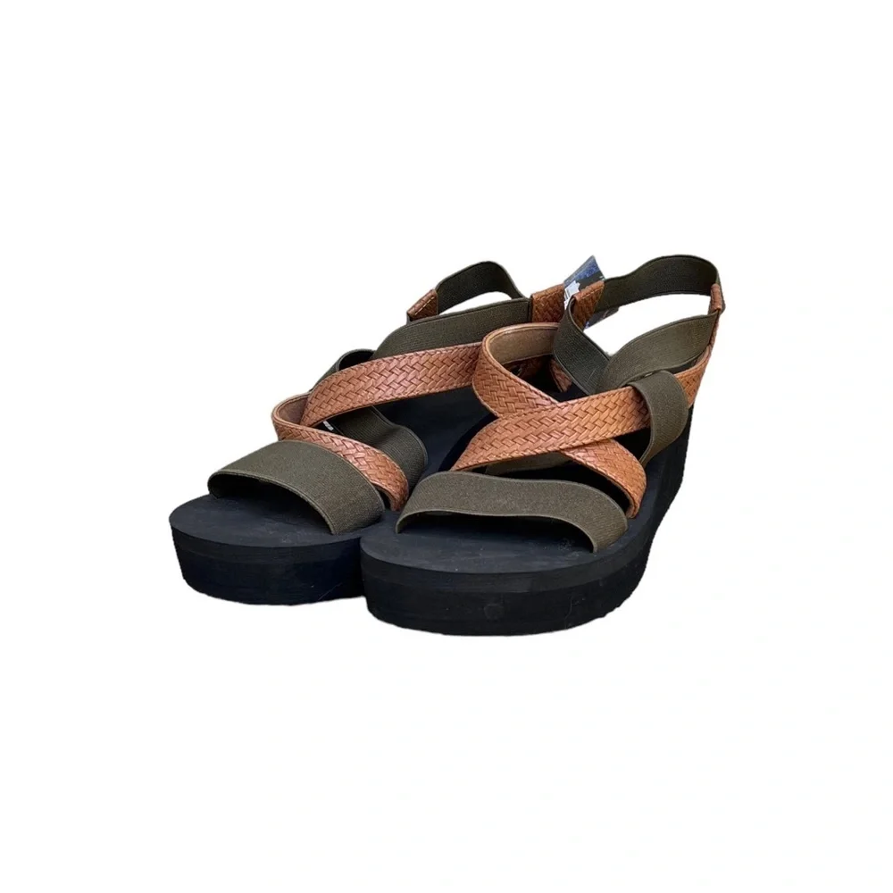 New with tags Muk Luks Sabine Comfort Wedge Sandals.